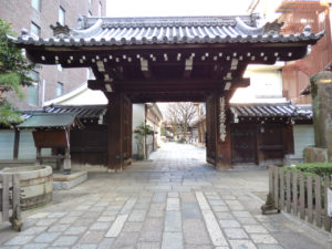 本能寺　門